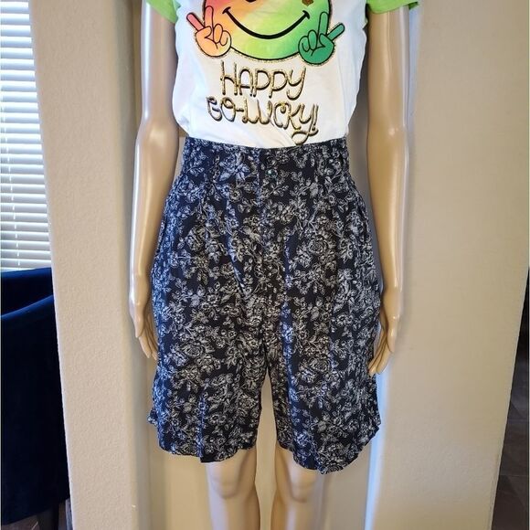 GAP Pants - GAP high waist Lived-In Shorts Black Floral Print